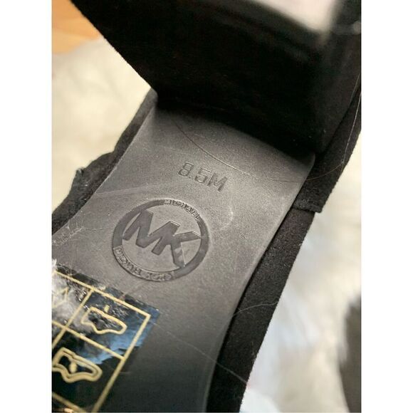 Michael Kors booties black size 8.5 2.5 inch heel classy comfy - Picture 6 of 7